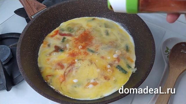 Яичница по-деревенски - быстрый завтрак из яиц и овощей смотреть онлайн