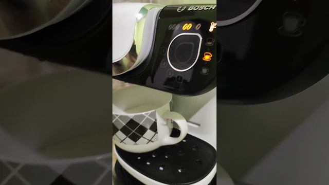 #bosch капсульная машина#Кофеварка BOSCH TAS6502 TASSIMO MY WAY 2 смотреть онлайн