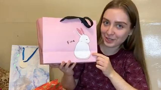 подарки на день рождения и книжные покупки | распаковка смотреть онлайн