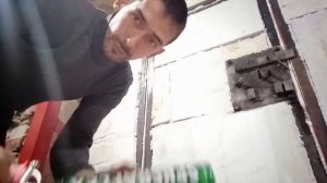 Как утеплить щели в гаражных воротах быстро и дёшево.