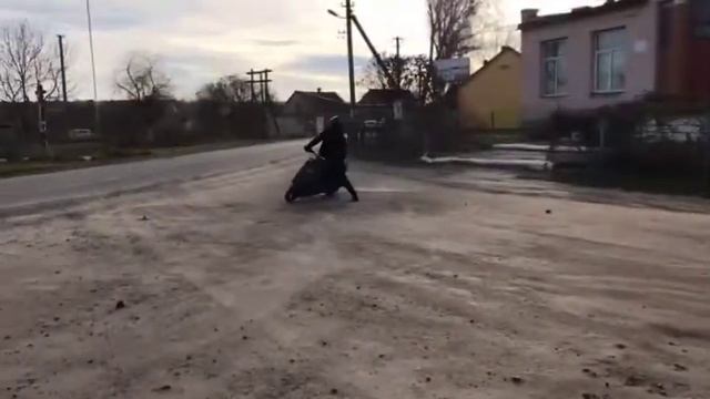 Honda dio 27 stunt! смотреть онлайн