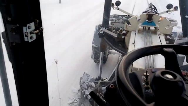 Автогрейдер ГС-14.02. Уборка снежно-ледяного наката. 2021 год. смотреть онлайн