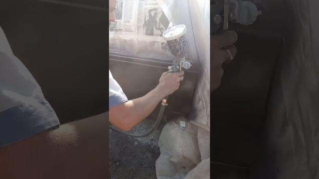 Красим дверь. смотреть онлайн