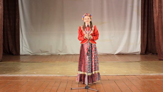 Даша Комова - "Кубань ричка" (слова О. Пивня, музыка В Захарченко) смотреть онлайн
