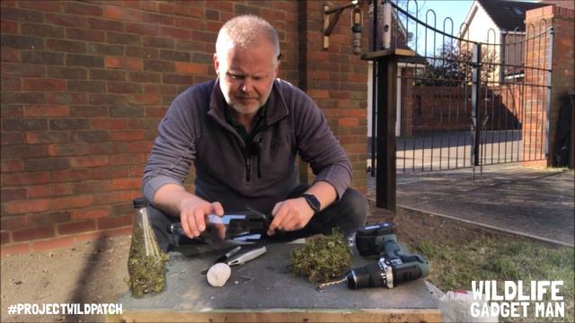 How To Make A Nesting Material Dispenser Using A plastic Bottle смотреть онлайн
