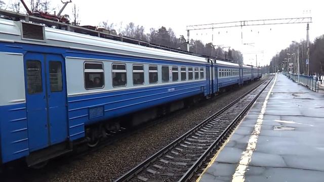 Ж/д платформа Зеленоградская. Электричка ЭД4М 0299 до Москвы (2012.04.13) смотреть онлайн