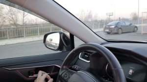 Как подключить видеорегистратор.  Протяжка кабеля через левую стойку RAV4 2020