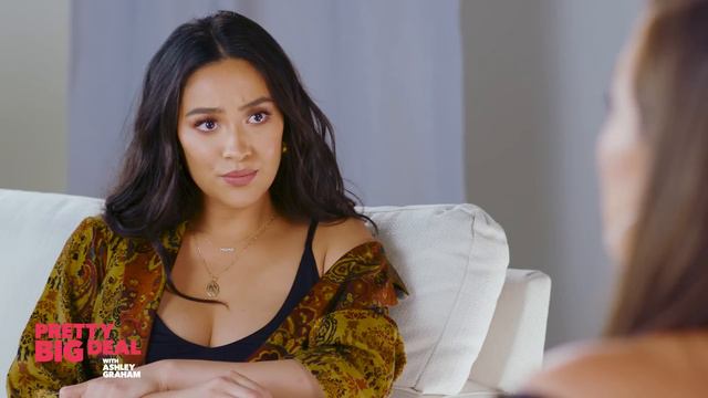 Shay Mitchell on the Toxicity of Mom Shamers смотреть онлайн