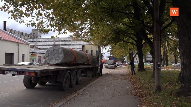 Гранитные колонны со дна залива привезли в Выборг смотреть онлайн