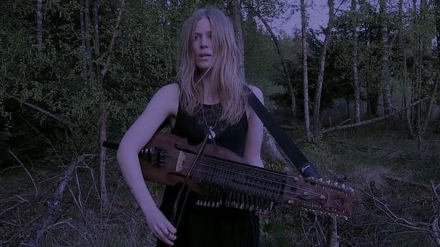Scandinavian folk on Nyckelharpa by Myrkur смотреть онлайн