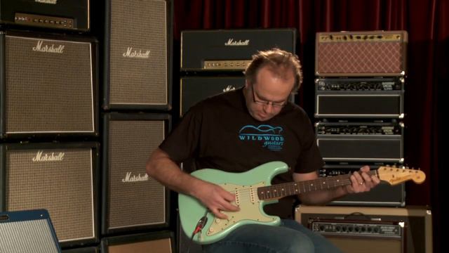 Fender Custom Shop 1960 Stratocaster Relic • SN: R47309 смотреть онлайн