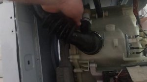 СТУЧИТ БАРАБАН СТИРАЛЬНОЙ МАШИНКИ ПРИ ОТЖИМЕ. Не беда . Замена подшипников своими руками .HAIER HW6