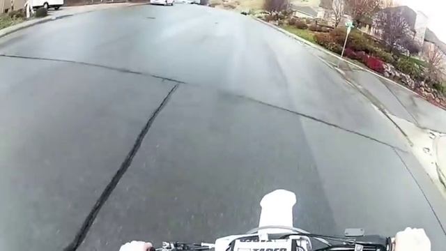 2005 Honda CRF450R смотреть онлайн