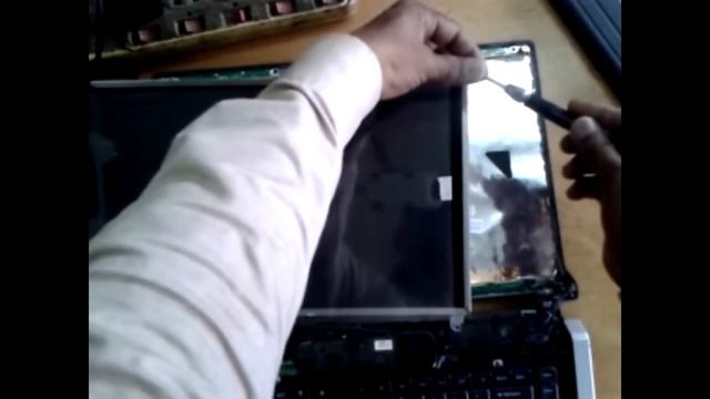 DELL STUDIO 1555 LAPTOP HOW TO CHANGE LED OR HOW TO SOLVE WHITE DISPLAY,dull display смотреть онлайн
