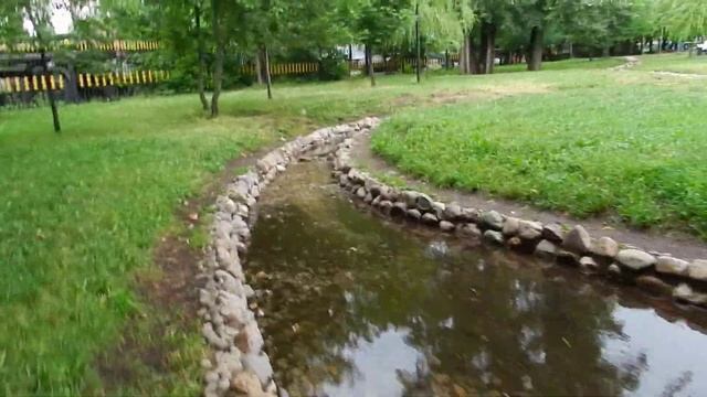 Малый пруд в Екатерининском парке заливают водой смотреть онлайн