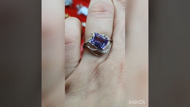 Серебряное кольцо с сиреневый камнем смотреть онлайн