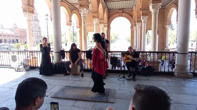 La Flamenco Dance Show Abril 2023 Ep.5 | Plaza España Sevilla #sevillanas #plazaespaña #sevilla смотреть онлайн