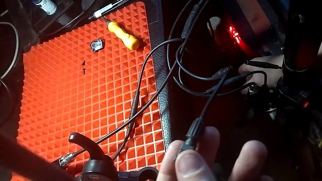 не работает ручка тормоза электросамоката Kugoo m4 смотреть онлайн