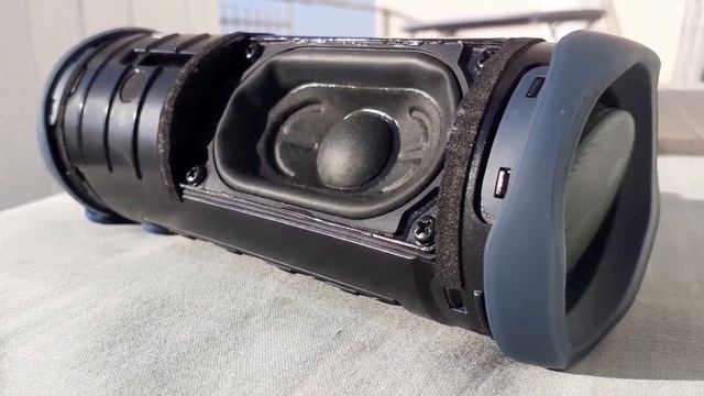 JBL FLIP 5 CN SWAPPED WOOFER (TT) INSANE LOW BASS TEST LFM 100%vol AMAIZING EXCURSION смотреть онлайн