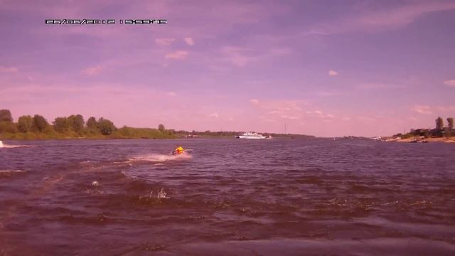 Лодка Windboat 38M глиссер вдвоем под мотором 10 л.с. смотреть онлайн