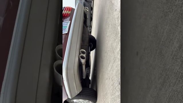 My 1987 Mercedes Benz 560 sel dual Quad exhaust on each side смотреть онлайн