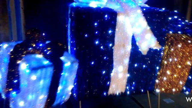 Новогодняя уличная фигура Подарки смотреть онлайн