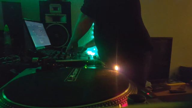 DJ-BOMBAS Old Skool Trance Live Set ( 3 ) смотреть онлайн