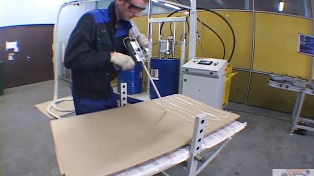 Машина для нанесения двухкомпонентных полиуретановых клеев смотреть онлайн