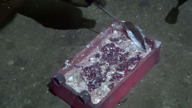 Плавка и отливка алюминия в гаражных условиях, в муфельной печи. Aluminum smelting. смотреть онлайн