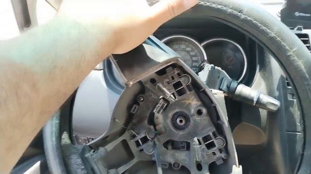 Reemplazo de pista o resorte de reloj en Nissan Tiida | Vlogs del taller смотреть онлайн