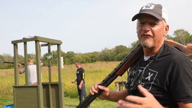 Shooting Clay Pigeons!! смотреть онлайн