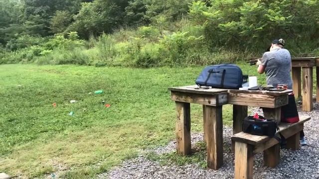 Nana's Target practice with pistol смотреть онлайн