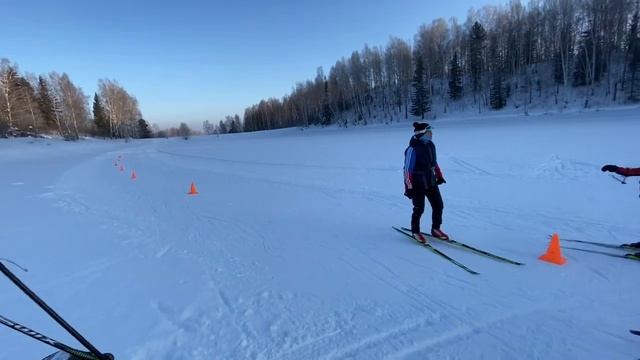 Разучивание элементов техники конькового хода для юных лыжников смотреть онлайн
