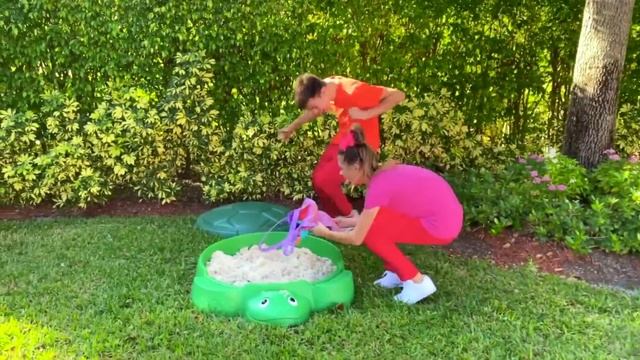 Nastya Invited Friends To The Playdate