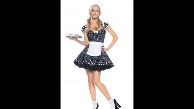 Самые красивые официантки в кафе