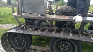 Гусеничный вездеход бродяга. Мини вездеход от самодельщика Лехи.