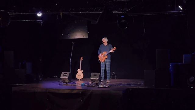 Константин Никольский "Повесил свой сюртук на спинку стула музыкант" смотреть онлайн