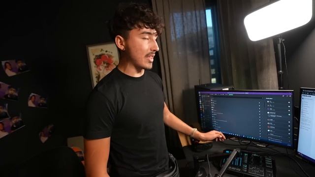 Revealing My $30,000 Roblox Gaming Setup! смотреть онлайн