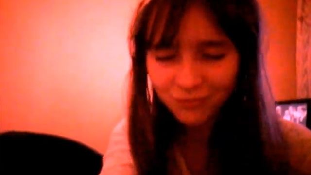 Дурачусь перед камерой под песню)