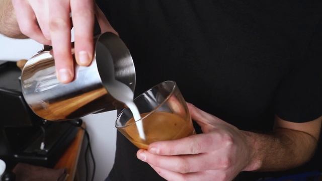 Latte Art tutorial - Double heart смотреть онлайн