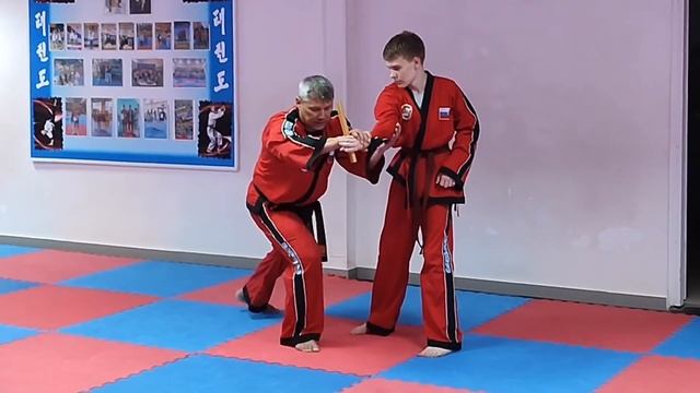 Защита от атаки ножом в Хапкидо. Приёмы смотреть онлайн