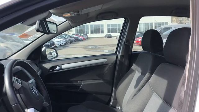 Opel Astra смотреть онлайн