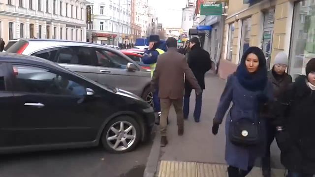 Машина АМР на встречке 27.10.2012 смотреть онлайн