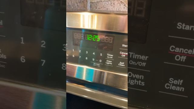 French Onion Soup / Let Me Know If You Want To See A Part 2 With The Cheese And Croutons