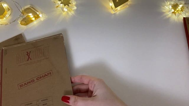 Stray kids Распаковка MAXIDENT PAPER CASE ver. / ТРИ СЮРПРИЗА❣️❣️❣️ смотреть онлайн