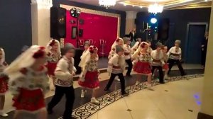 Детский молдавский каллорит коллекивный детский танец