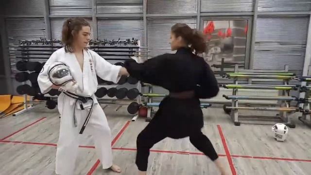 kumite 組 手 Uechi ryu technique 上 地 流 karate training for junior / defense training and grab上地流 смотреть онлайн
