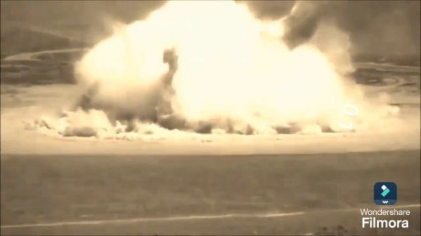 мем взрыв на разных скоростях