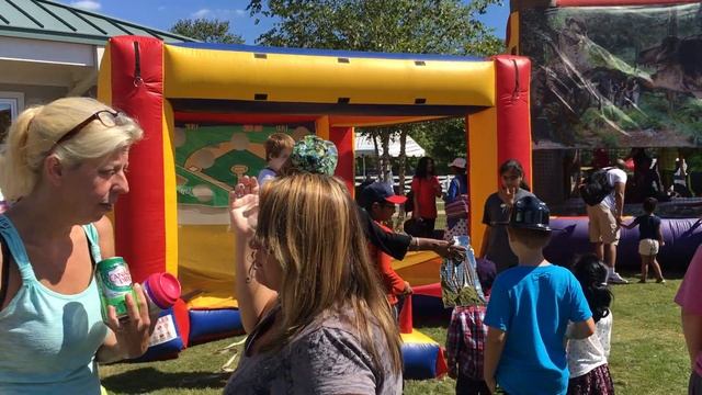 Home Run Derby Inflatable Baseball Game from Better Moonwalks of Georgia смотреть онлайн