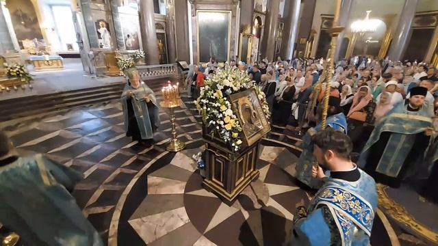 Всенощное бдение накануне праздника Казанской иконы Божией Матери смотреть онлайн